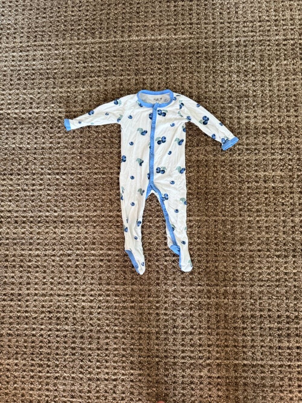 Kyte blueberry onesie - 3-6M